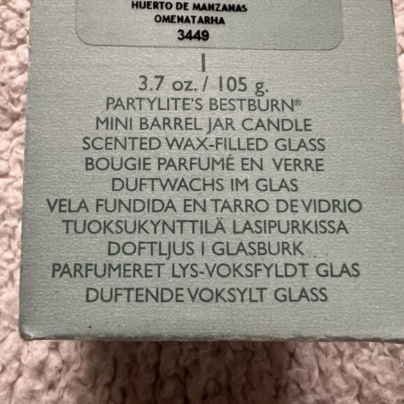 New Party Light 3.7 oz Mini Barrel Candle Apple Orchard Scented Retired Fall - Picture 4 of 8